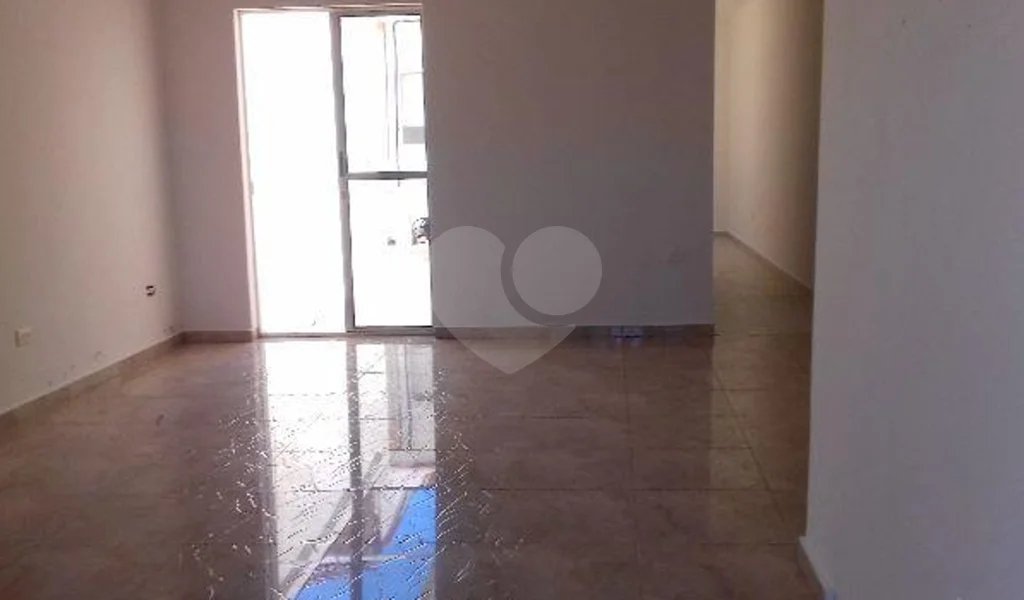 Casa à venda com 4 quartos, sendo 1 suíte, em Chora Menino, São Paulo, SP