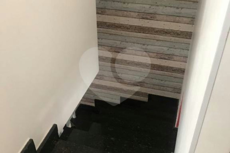Casa à venda com 2 quartos, sendo 1 suíte, no condomínio Res Santa Inês, São Paulo - SP