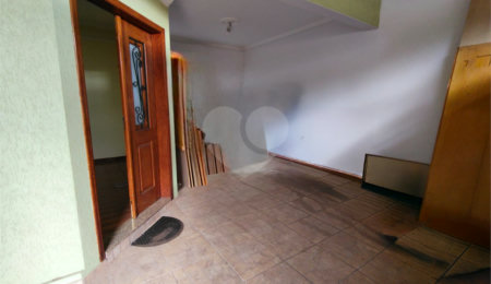 Casa para alugar com 4 quartos, sendo 1 suíte,  em Vila Judite, Itapetininga, SP