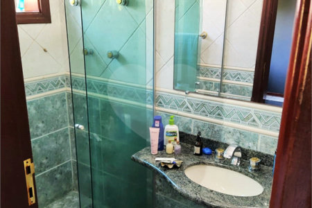 Casa à venda com 5 suítes no condomínio Estância Marambaia, Vinhedo - SP