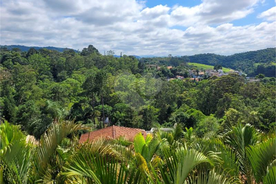 Sobrado à venda com 4 suítes em Tremembé, São Paulo, SP
