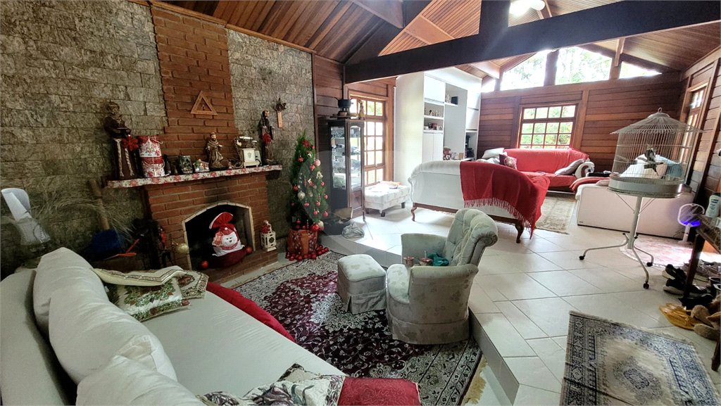 Casa à venda com 3 suítes no condomínio Sausalito, Mairiporã - SP