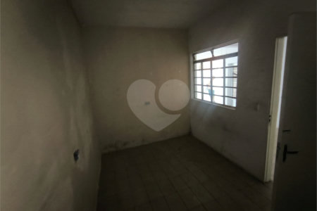 Casa à venda com 3 quartos em Jardim das Esmeraldas, São Paulo, SP