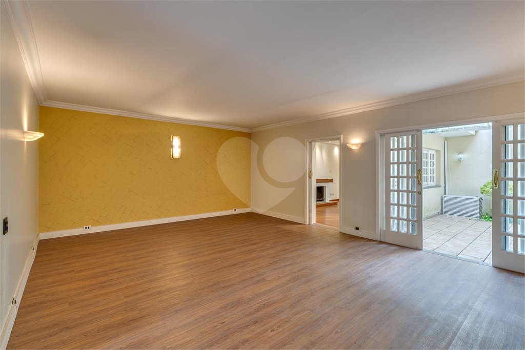 Casa à venda com 4 quartos, sendo 2 suítes, em Jardim Luzitânia, São Paulo, SP