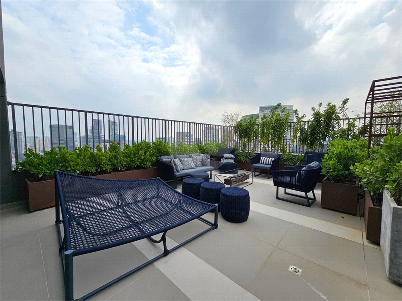 Apartamento à venda ou para alugar com 1 quarto em Pinheiros, São Paulo, SP