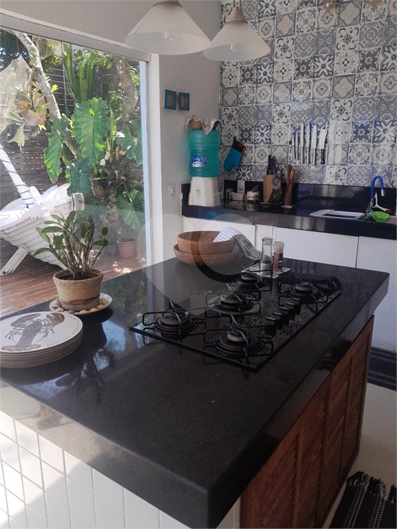 Casa à venda com 4 quartos, sendo 2 suítes,  em Albatroz, Armação dos Búzios, RJ