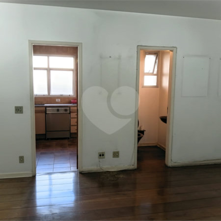 Apartamento à venda com 3 quartos, sendo 1 suíte,  em Higienópolis, São Paulo, SP