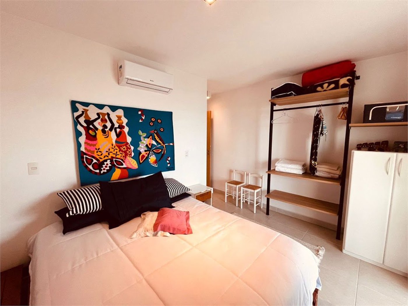 Apartamento Residencial à venda, Jardim Virginia, Guarujá - AP1313.