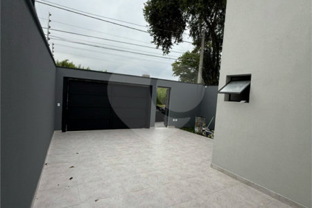 Casa à venda com 3 quartos, sendo 1 suíte,  em Jardim das Bandeiras, Mogi das Cruzes, SP