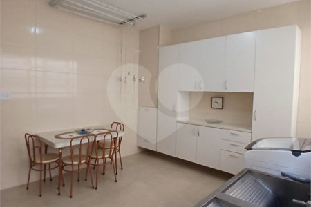 Sobrado à venda com 4 quartos, sendo 2 suítes, em Jardim Leonor, São Paulo, SP