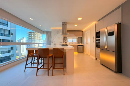 Apartamento à venda com 3 suítes em Balneário Perequê, Porto Belo, SC