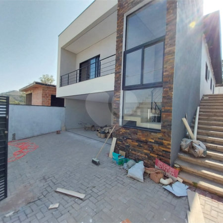 CASA A VENDA NO RESIDENCIAL CAPIVARI EM LOUVEIRA