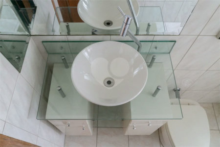 Apartamento no Cambuci com 2 dormitórios e vaga à venda