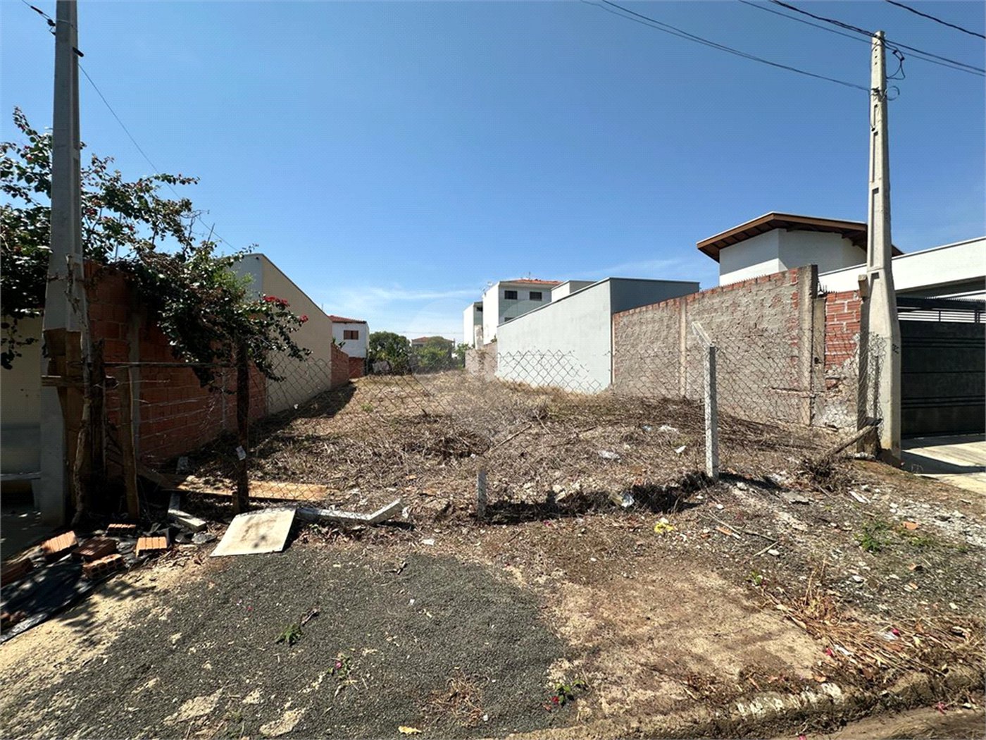 Terreno a venda na Vila Brasília