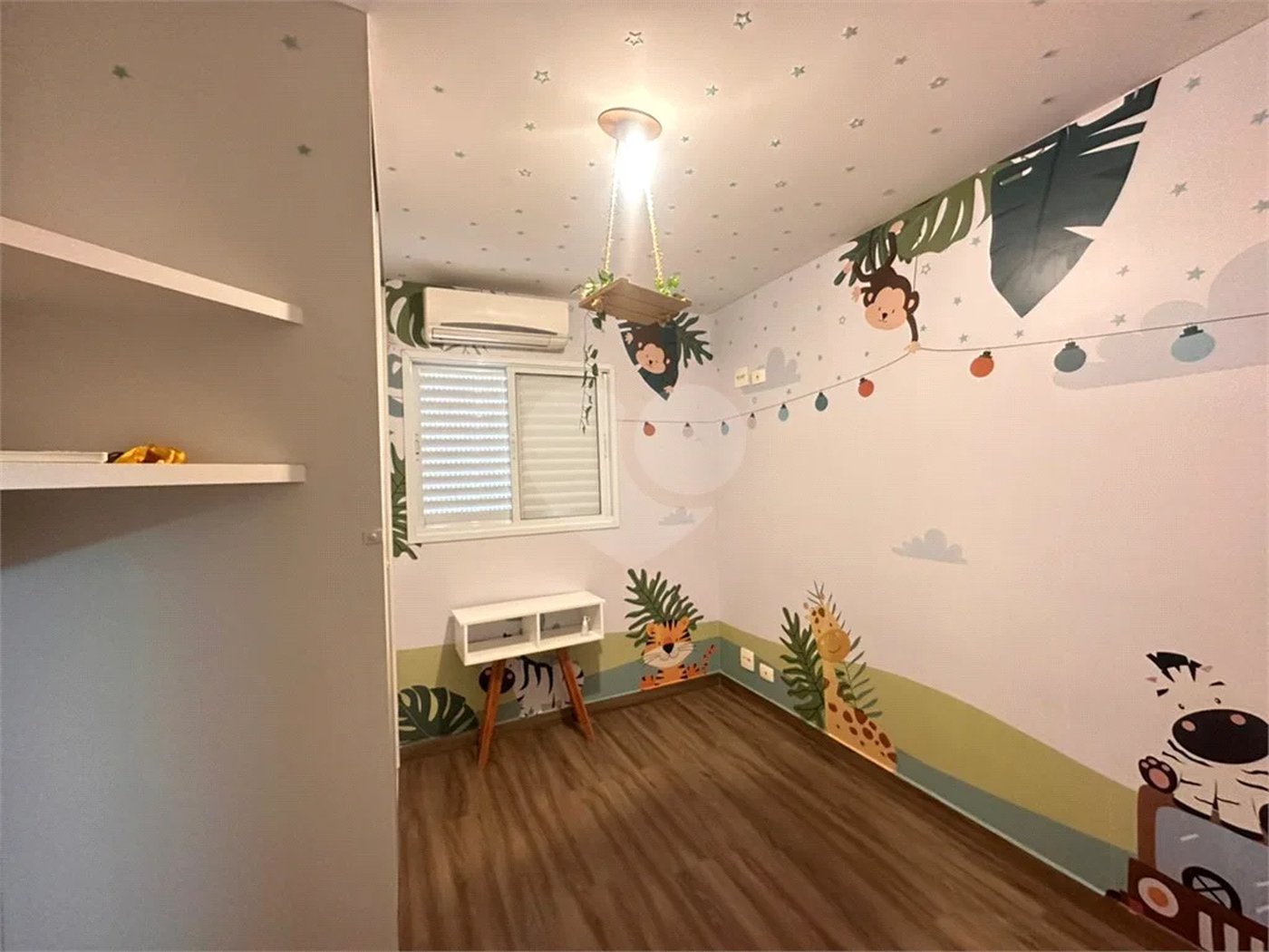 Casa de Condomínio com 3 Quartos e 2 banheiros à Venda, 311 m² por R$ 750.000