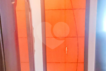 Apartamento na Consolação com 2 quartos, varanda, sem vaga.