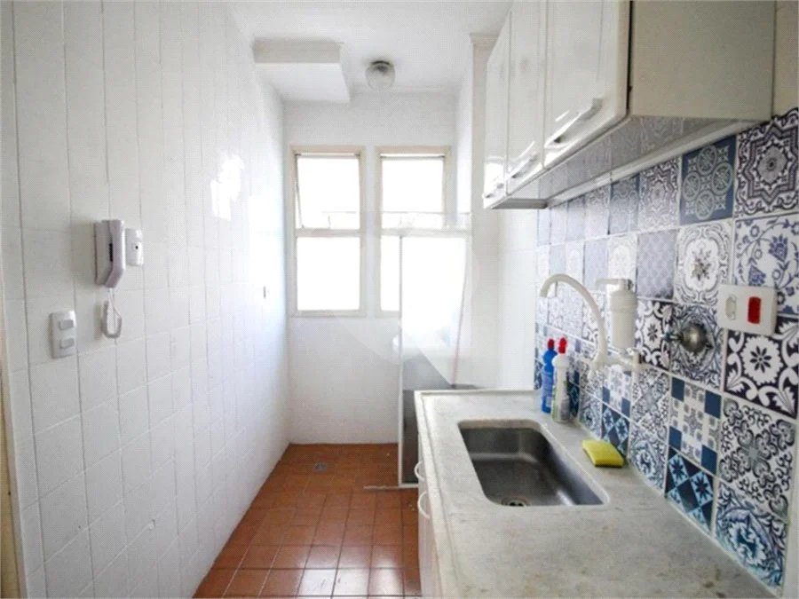 Apartamento em Santana com Sacada e Vaga de Garagem, a 650 m do Metrô