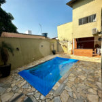 Casa com Piscina e Churrasqueira | 2 Suítes | Edícula | 3 Vagas | 275m²