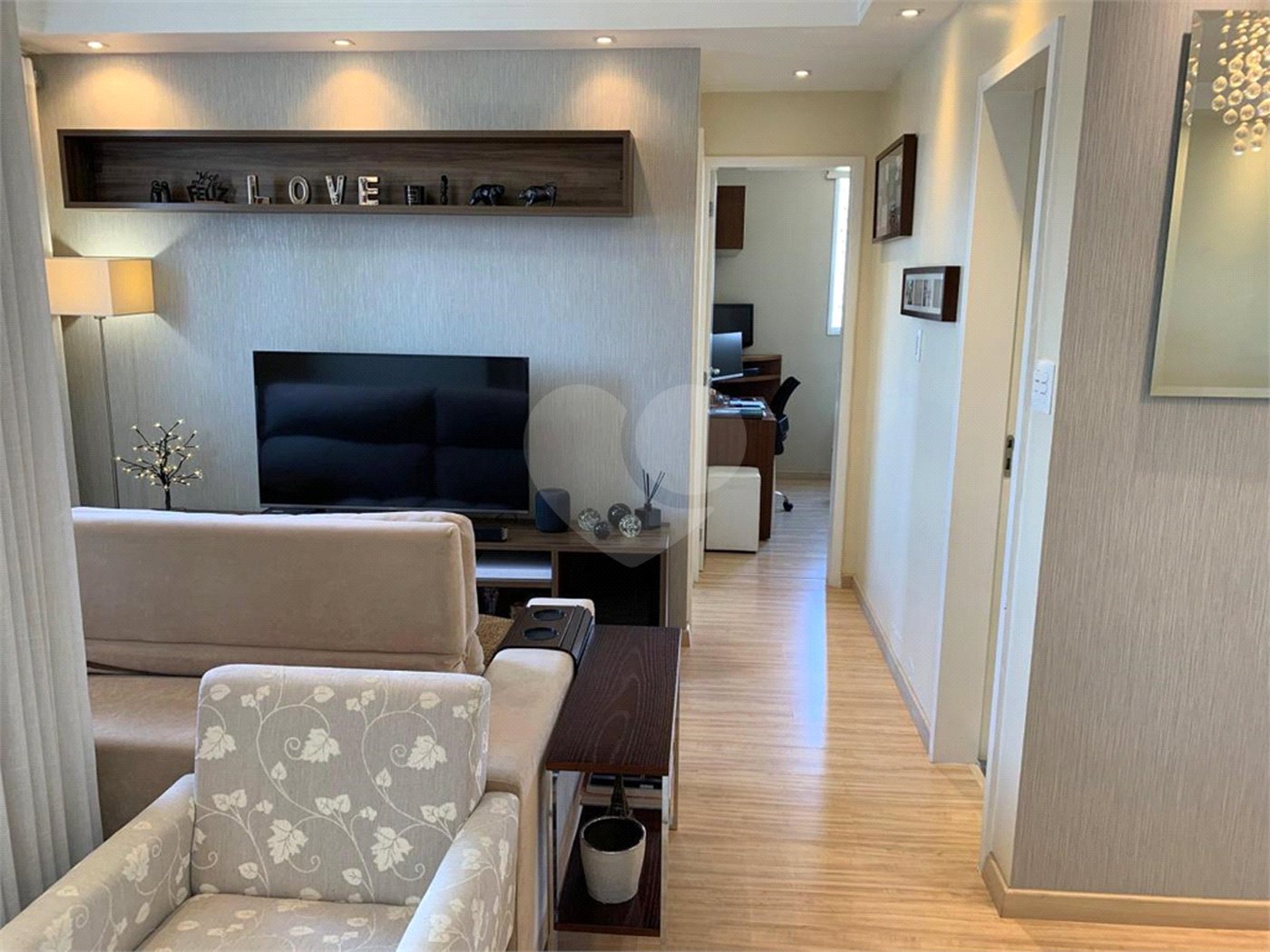 Apartamento de 70m2 com 3 dorms, 2 banheiros, 1 suíte, 1 vaga. Estuda permuta.
