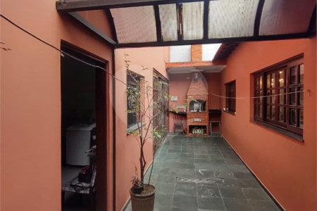 Casa com 300m² , 4 dormitórios , sendo 2 suítes , 5 vagas , à venda no bairro Curuçá , em Santo André.