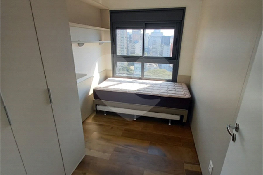 Apartamento de 2 quartos mobiliado à venda no Paraíso