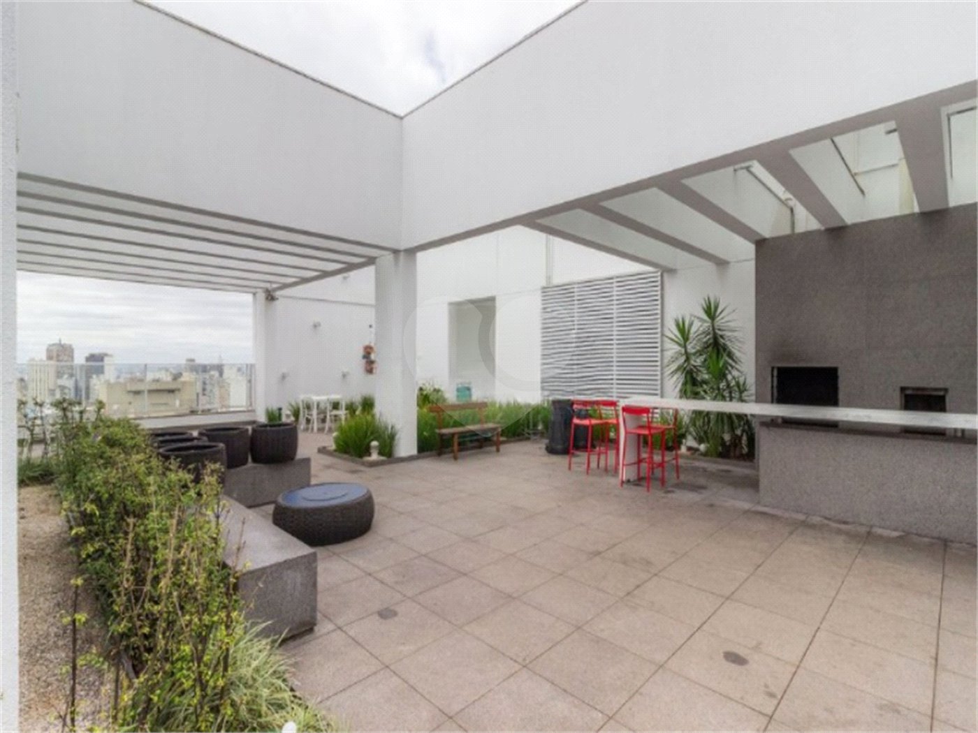 Excelente apartamento de 35m², mobiliado e com vaga, na Consolação