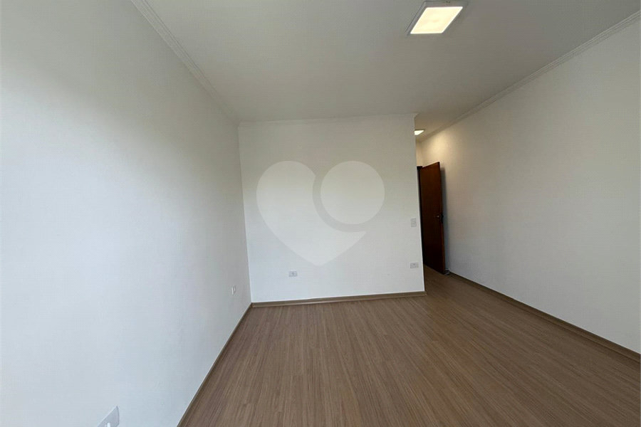 Sobrado à venda com 3 quartos, sendo 1 suíte,  em Parque Vitória, São Paulo, SP