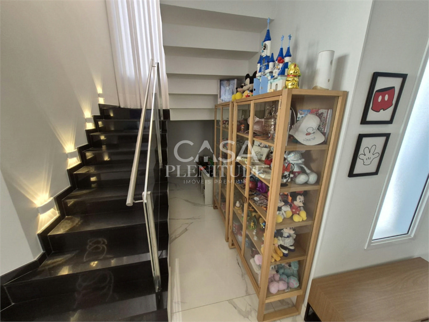 Casa em condomínio à venda com 4 quartos, sendo 3 suítes, em Iporanga, Sorocaba, SP