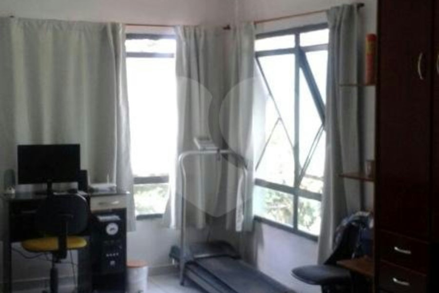 Sobrado à venda com 5 quartos em Jardim Mairiporã, Mairiporã, SP