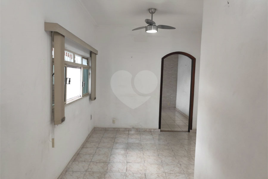 Sobrado à venda com 2 quartos em Vila Nivi, São Paulo, SP