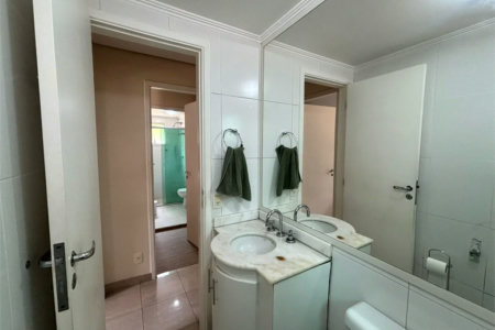 Apartamento à venda com 3 quartos, sendo 1 suíte, em Vila Andrade, São Paulo, SP