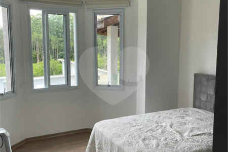 Casa à venda com 4 suítes no condomínio Jardim das Palmeiras, Bragança Paulista - SP