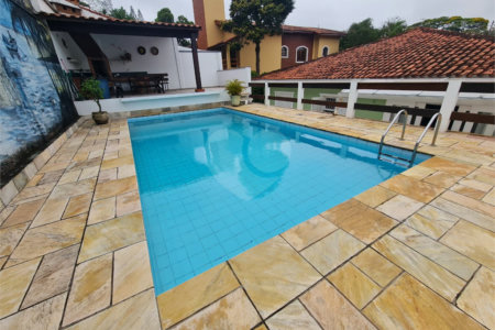 Casa Térrea à venda com 4 quartos, sendo 1 suíte, em Interlagos, São Paulo, SP