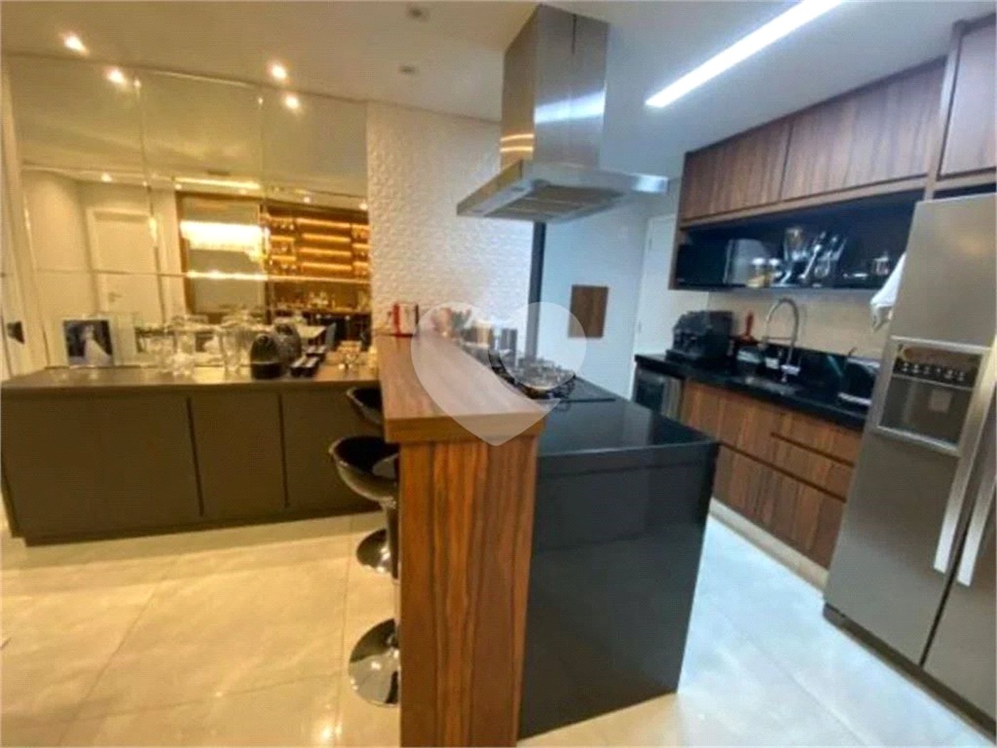 Apartamento à venda com 3 quartos, sendo 1 suíte,  em Vila Regente Feijó, São Paulo, SP