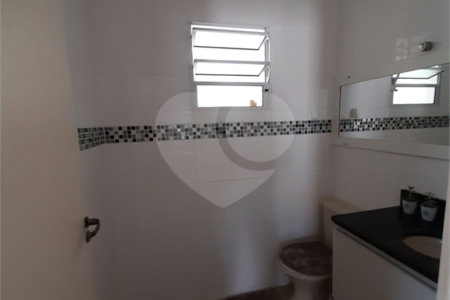 Sobrado à venda com 3 quartos, sendo 1 suíte, em Vila Suissa, Mogi das Cruzes, SP