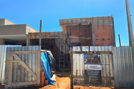 Casa à venda com 3 quartos, sendo 1 suíte, no condomínio Residencial Tivolli, Itapetininga - SP