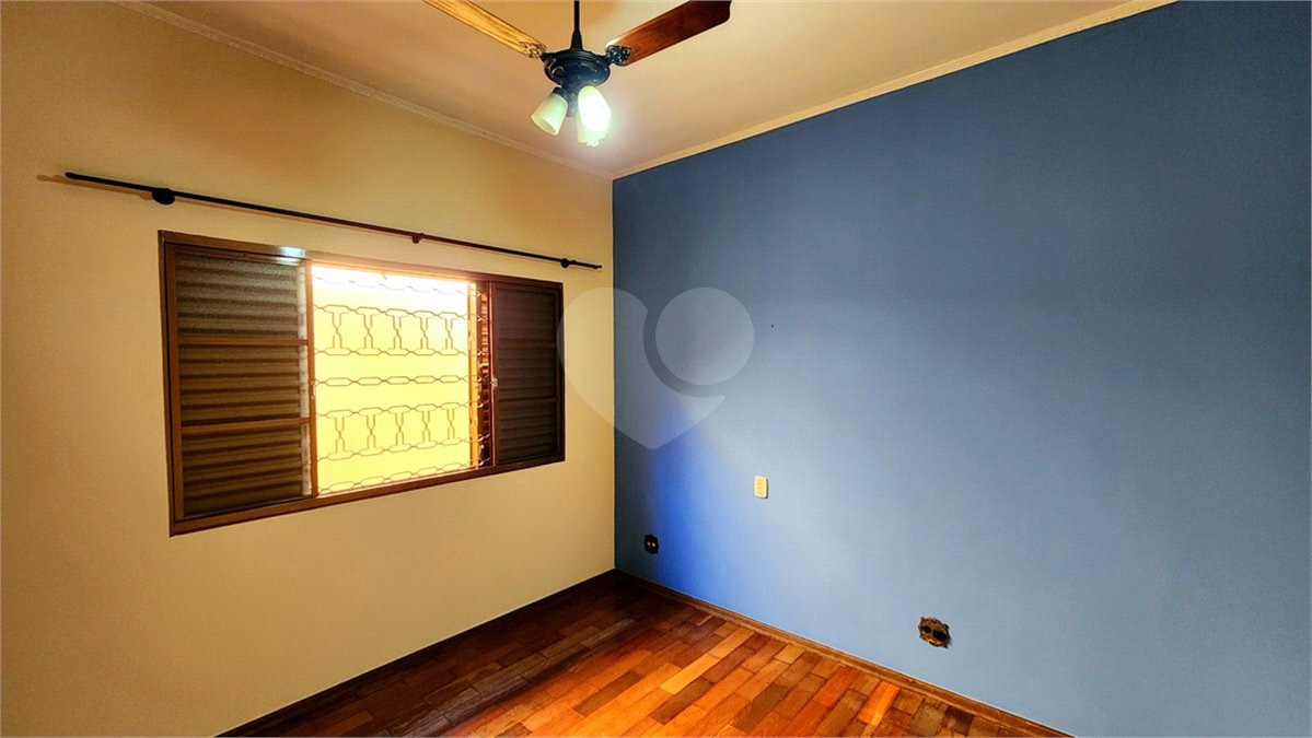 Casa à venda com 2 quartos no Centro, Araraquara, SP