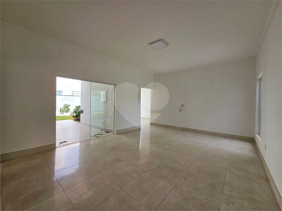 Casa à venda com 3 suítes no condomínio Jardim Solar do Bosque, Sorocaba - SP