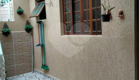 Sobrado à venda com 2 quartos em Jardim São José, Poá, SP