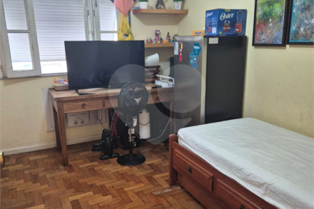 Apartamento à venda com 2 quartos, sendo 1 suíte,  em Copacabana, Rio de Janeiro, RJ