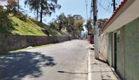 Casa Térrea à venda com 3 quartos em Horto, São Paulo, SP