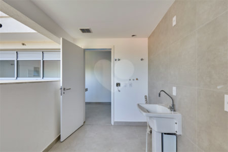 Apartamento à venda com 3 suítes em Jardim Marajoara, São Paulo, SP