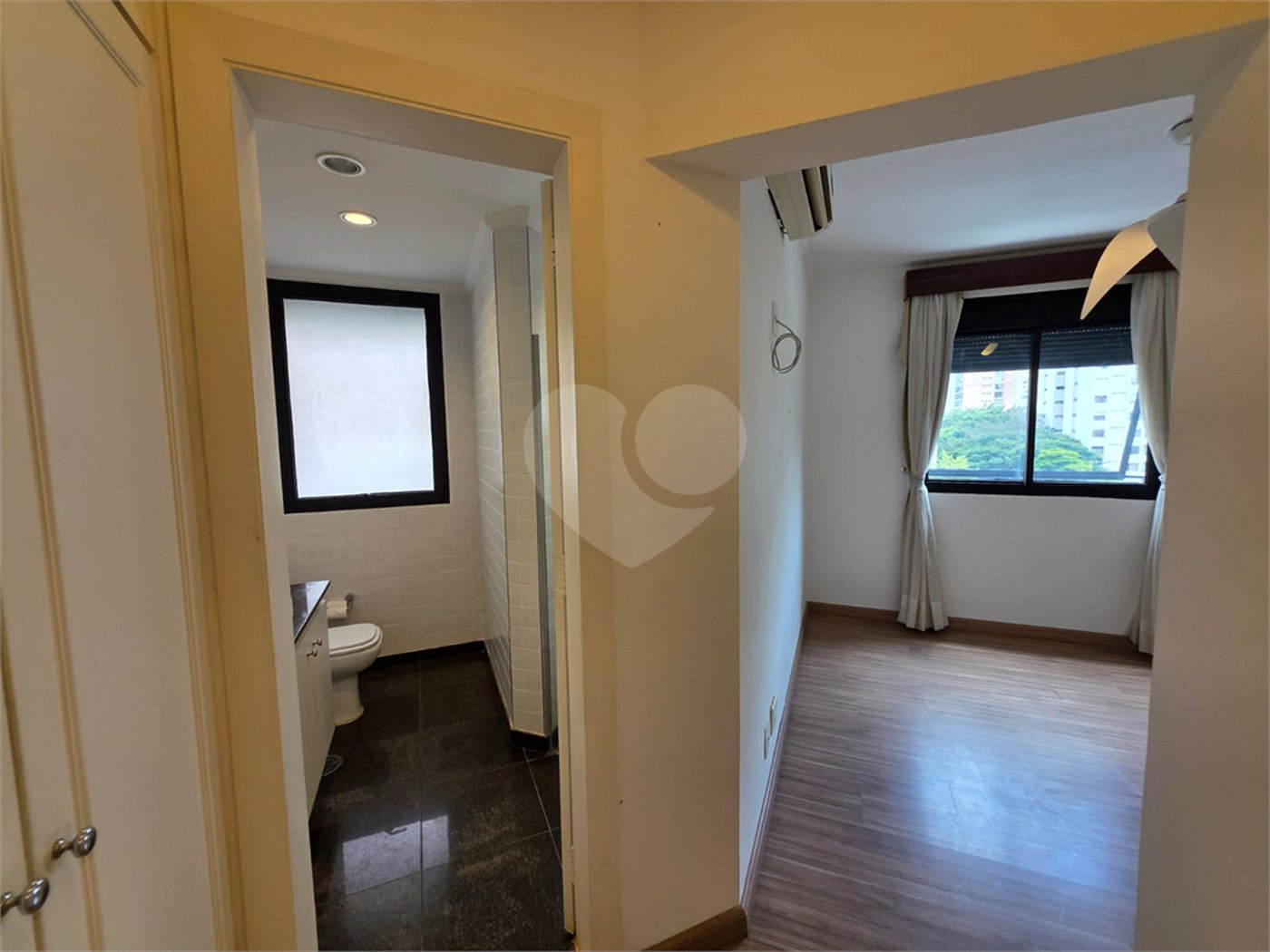 Apartamento à venda com 3 suítes em Vila Uberabinha, São Paulo, SP