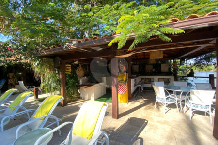 Casa à venda com 6 quartos, sendo 4 suítes, em Canto, Armação dos Búzios, RJ