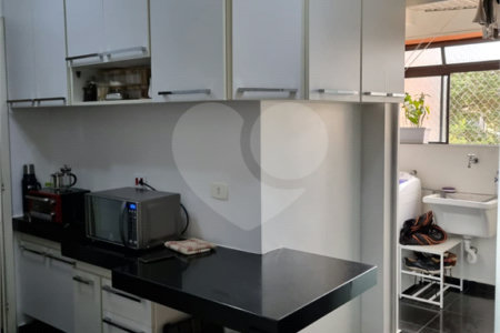 Apartamento à venda com 3 quartos, sendo 1 suíte, em Vila Olímpia, São Paulo, SP