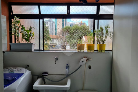 Apartamento à venda com 3 quartos, sendo 1 suíte, em Vila Olímpia, São Paulo, SP