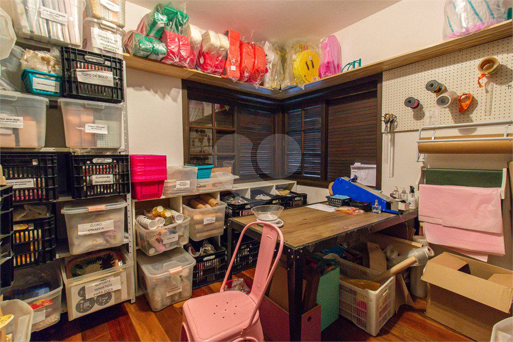 Casa à venda com 3 quartos, sendo 1 suíte,  no condomínio Jardim Hipico, São Paulo - SP
