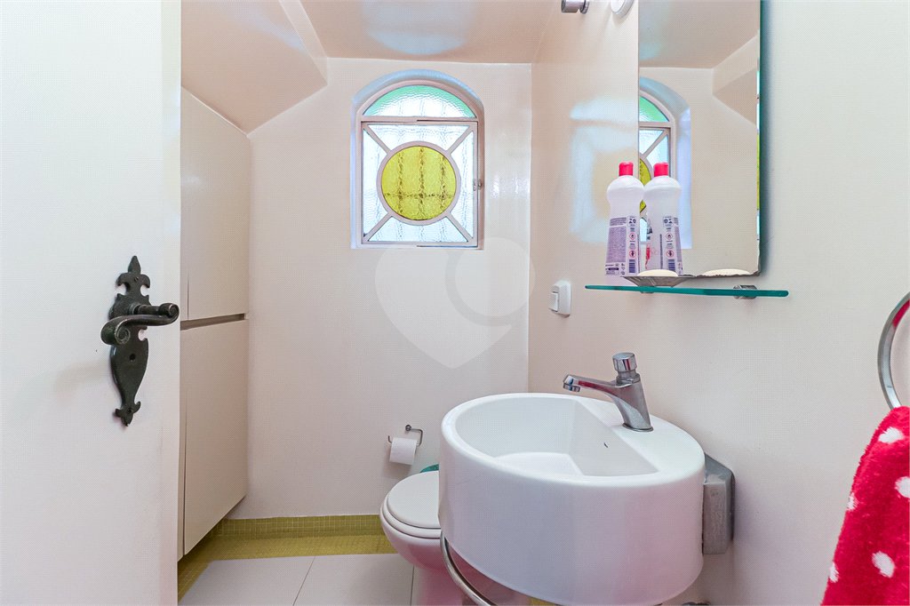 Casa à venda com 3 quartos, sendo 1 suíte, em Mirandópolis, São Paulo, SP