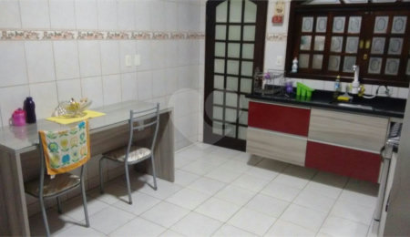 Casa à venda com 3 quartos, sendo 1 suíte,  em Vila Nova Cintra, Mogi das Cruzes, SP