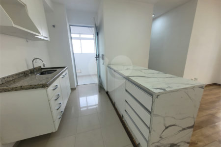 Apartamento à venda com 2 quartos em Vila Anastácio, São Paulo, SP